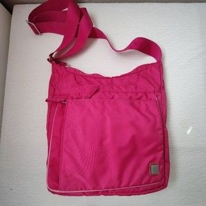 Ellington Magical Nylon Travel Bag of 100 Pockets